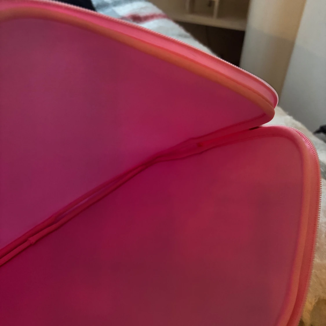 Rosa datorväska med dragkedja - 90