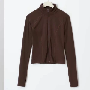 Soft touch zip jacket  - Säljer denna dupen, sitter så så fint o är figursydd så framhäver midjan otroligt fint💕🎀som ny