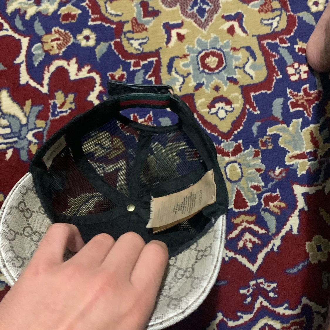 Beige keps med tigerbroderi - 63