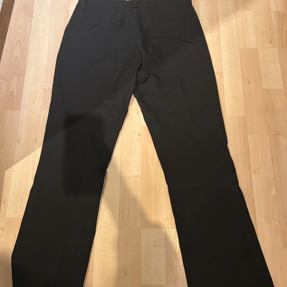 Svarta byxor från BikBok - 92