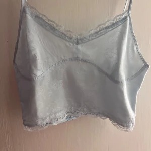 Topp från nakd - Endast använd 1 gång Sitter som en medium