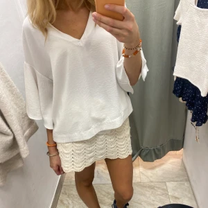 Fin vit blus - Superfin vit blus som inte kommer till användning🦋 Passar både till vardags och fest. 