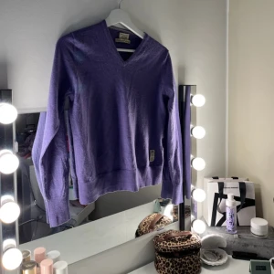 Lila Replay tröja - Säljer denna jättefina stickade märkeströjan från Replay! Då jag vill rensa lite i min garderob. Priset kan diskuteras! 💕