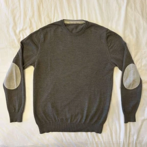 Stickad tröja - Stenström tröja. Storlek L men sitter som  S.