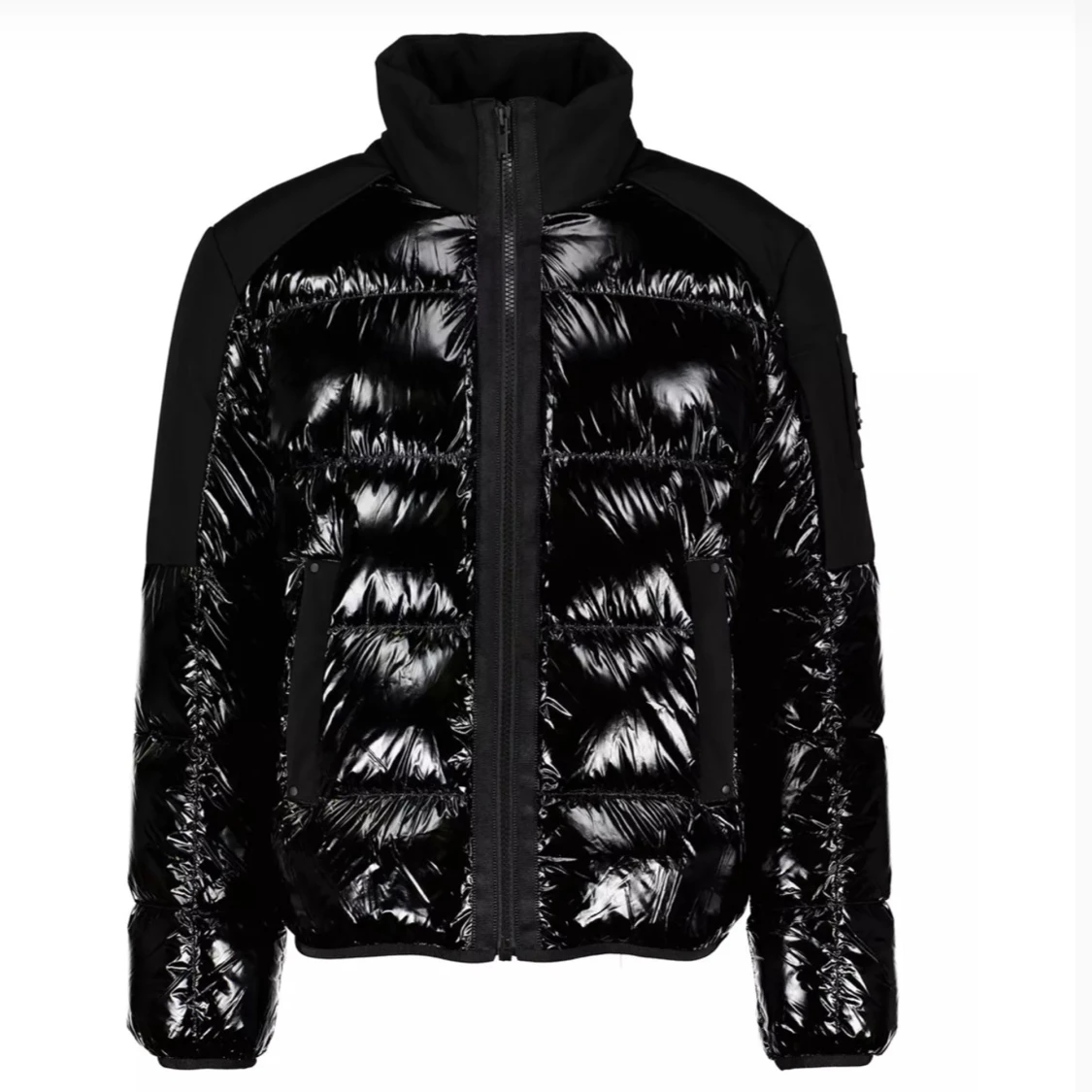 Svart glansig pufferjacka