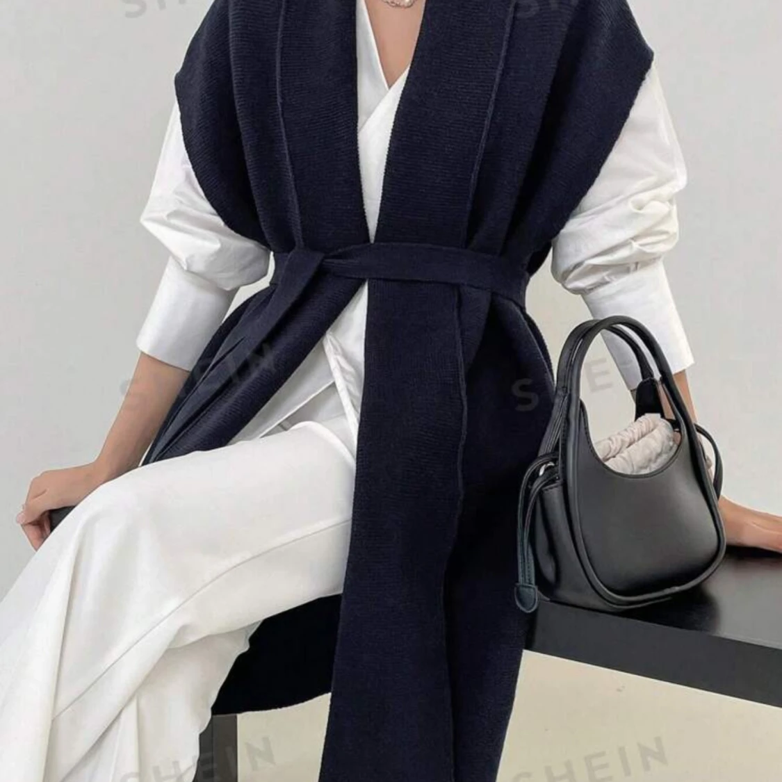 Marinblå kofta  - 91