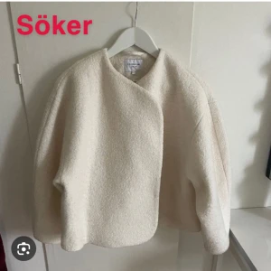 Söker mq kapp  - Söker denna fina kappan från mq som är slutsålt. Behlvs i storlek xs eller s. Kan kosta mellan 300-500 kr. Hör av dig om du har en sån i den färgen eller i svart. 
