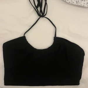 Svart tub topp - Jättefin, använd några gånger 