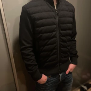 Woolrich cardigan  - Snygg jacka 10/10 skick, allt og och kvitto finns!