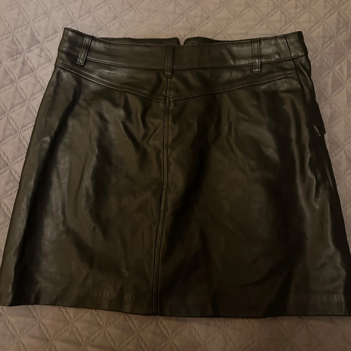 Svart skinnkjol från Zara - 2