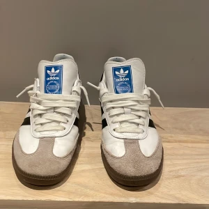 Adidas Samba sneakers - Klassiska Adidas Samba sneakers. Använda 1 gång 