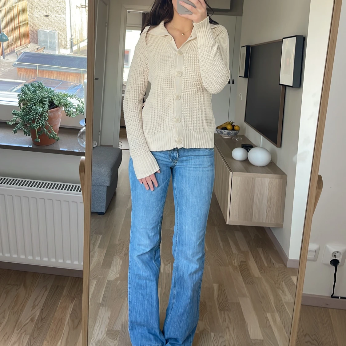 Krämvit kofta   - 90