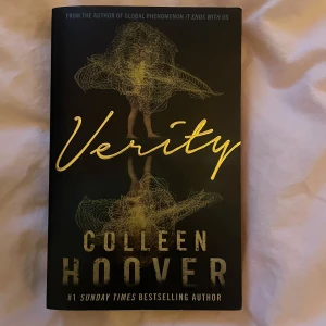 Verity - Boken verity av Coollen Hoover på engelska. Nyskick💓