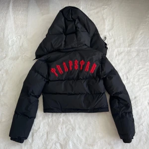 Jacka - Äkta Trapstar jacka i strl XS. Kvitto finns.