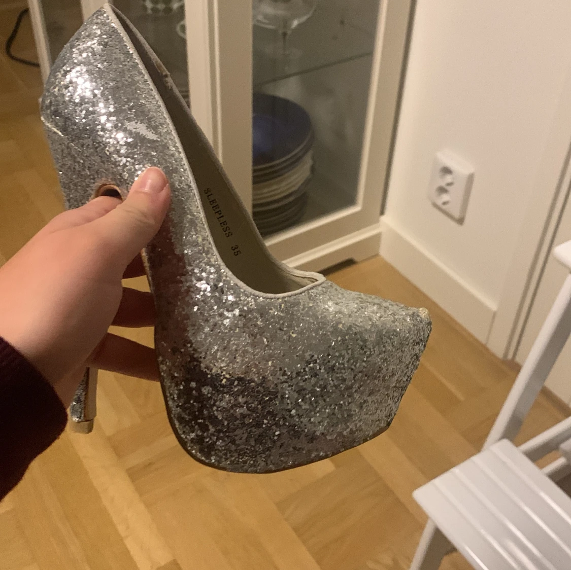 Silvriga glittriga pumps - 91