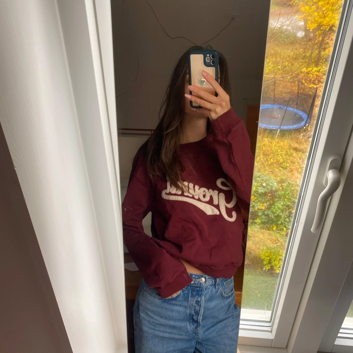 Vinröd sweatshirt med tryck