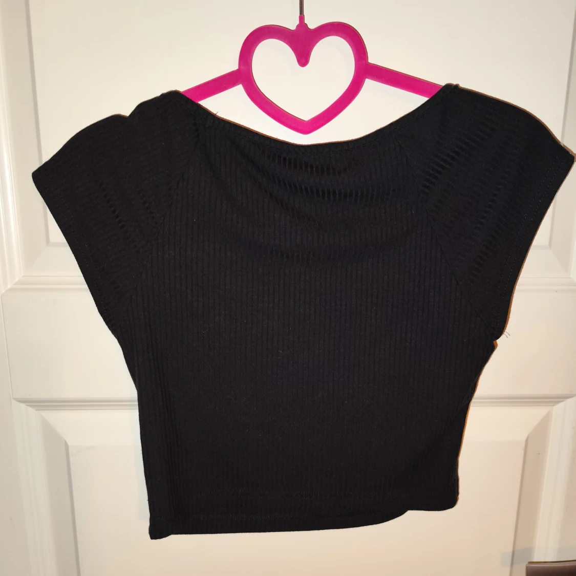 Svart ribbad topp från Shein - 90