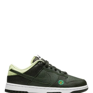 Dunk Low "Avocado" sneakers - som ny, använd ett par gånger, fortfarande i kartong dild i pm 