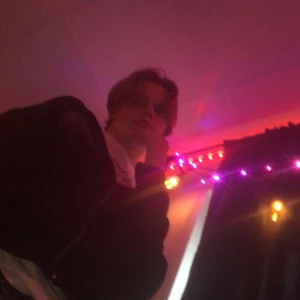 Anton  - Jag säIjer en fin kille vid namn Anton han älskar stora tuttar 