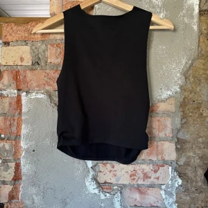 Set - Set - kjol + topp. Testat, gillade inte hur det hur satt på mig.