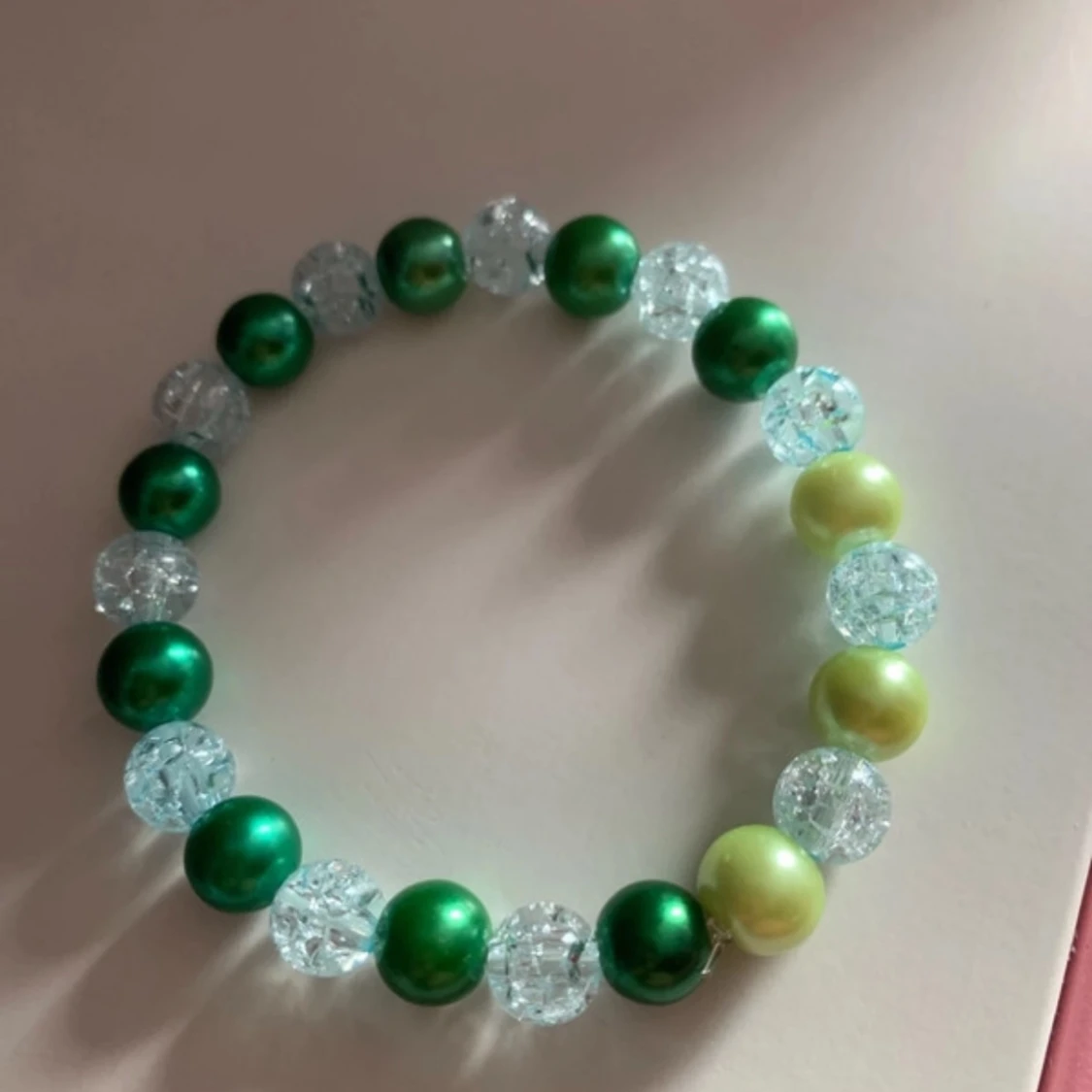 Färgglatt pärlarmband - 90