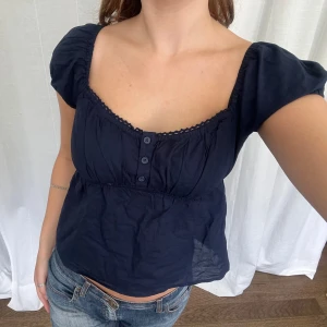 Hollister topp - Marinblå Hollister topp 💞