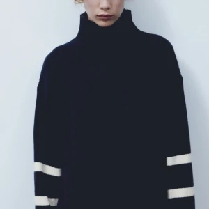 Mysig höst tröja❣️ - Mysig  tröja, perfekt till hösten! Aldrig använd å prislappen finns kvar!🩷