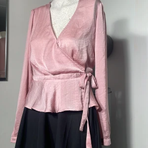 Superfin blus - I nyskick,  storlek s nly trend 
