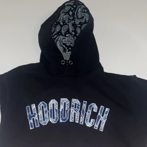 Hoodrich köpt i london - Bra skick