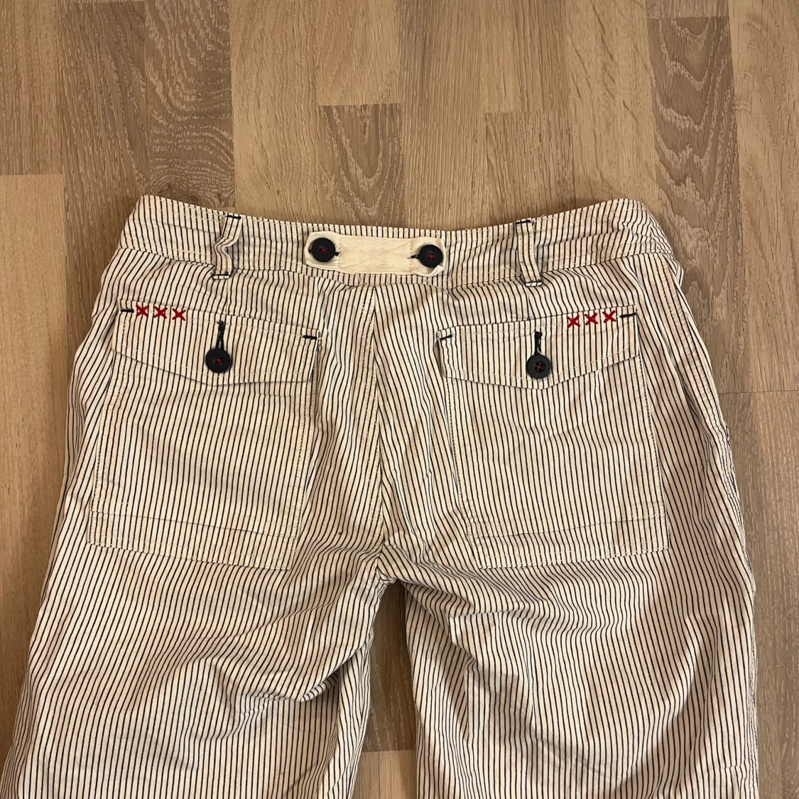 Randiga byxor från Flash - 91