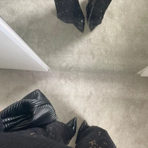 Klackskor  - Bra skick, använt fåtal gånger, 10 cm klack. Skriv privat för fler frågor💗