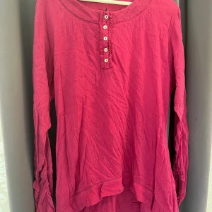 Rosa tröja - Fin rosa tröja med knappar