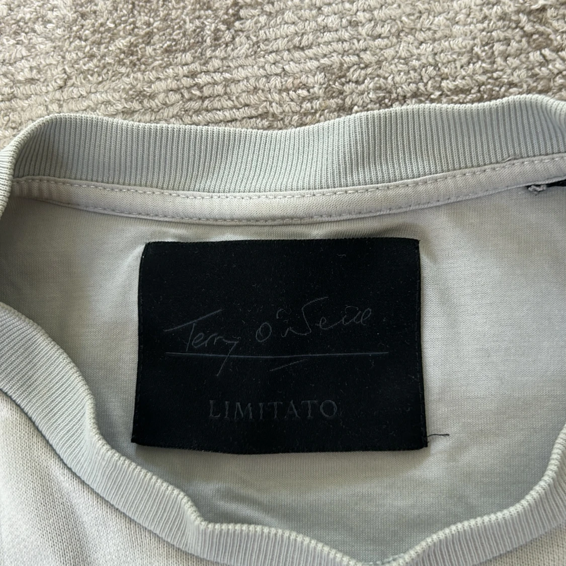 Limitato Tröja grå - 90