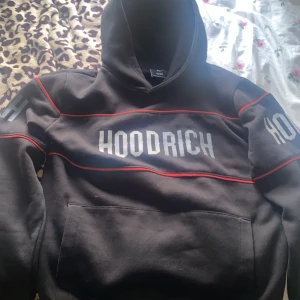 HOOD RICH - Säljer denna Hood rich 💕 den är nästan oanvänd!!