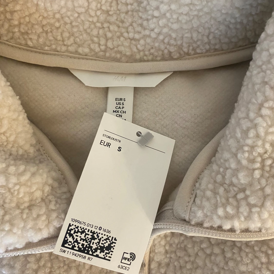 Teddy jacka oanvänd - 91