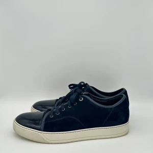 Lanvin Toe Cap - Säljer nu dessa lanvin i storlek 45. De är i bra skick och har mycket kvar att ge.  Skriv om ni har några frågor. 🙏🏼🙌🏼  ❗️❗️INGA BYTEN!!!! ❗️❗️