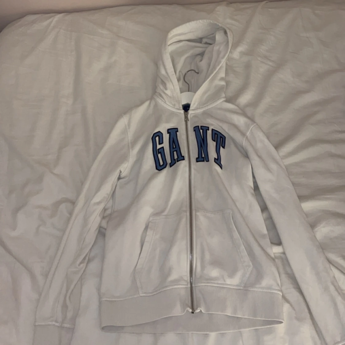 Gant hoodie med dragkedja och luva