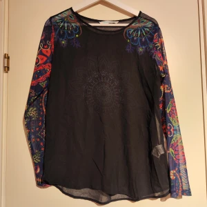 Desigual blus L - Fint skick