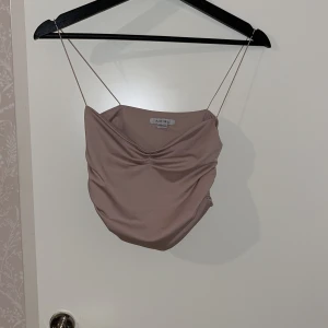 Topp - Fin topp som knappt är använd