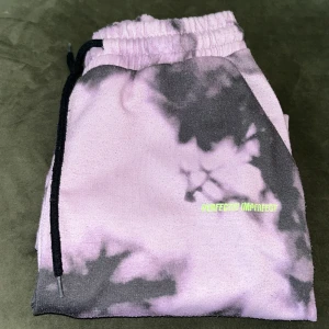 Mjukisar - Mjukisarna är lite noppriga pga tvätt annars fina  Storlek xxs funkar som xs