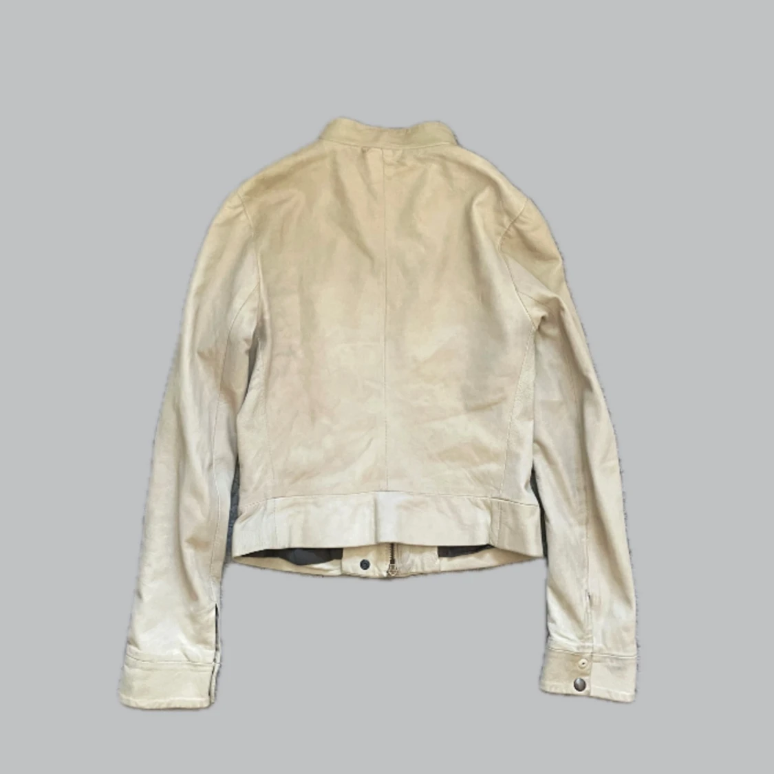 Vit skinnjacka  - 91