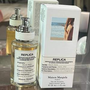 Maison margiela repli*a beach walk parfym i 30 ml, nästan helt full endast testat den!