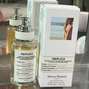 Repli*a beach walk - Maison margiela repli*a beach walk parfym i 30 ml, nästan helt full endast testat den!