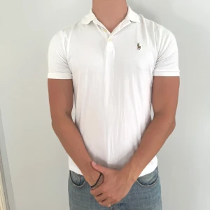 Ralph lauren pike - Säljer ralph lauren pike i storlek S. Piken är i mycket bra skick! 🐎