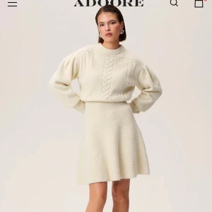 Helt oanvänd Adoore-klänning! - Storlek 36 Helt oanvänd,lappar kvar Modellen Santhia Krämvit