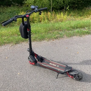 Elsparkcykel stark  - Hej säljer en fin elsparkcykel som går i 45 köpte den för några dagar sen från ett företag så den har 1 års garanti man startar den med en nfs kort mvh Erik 