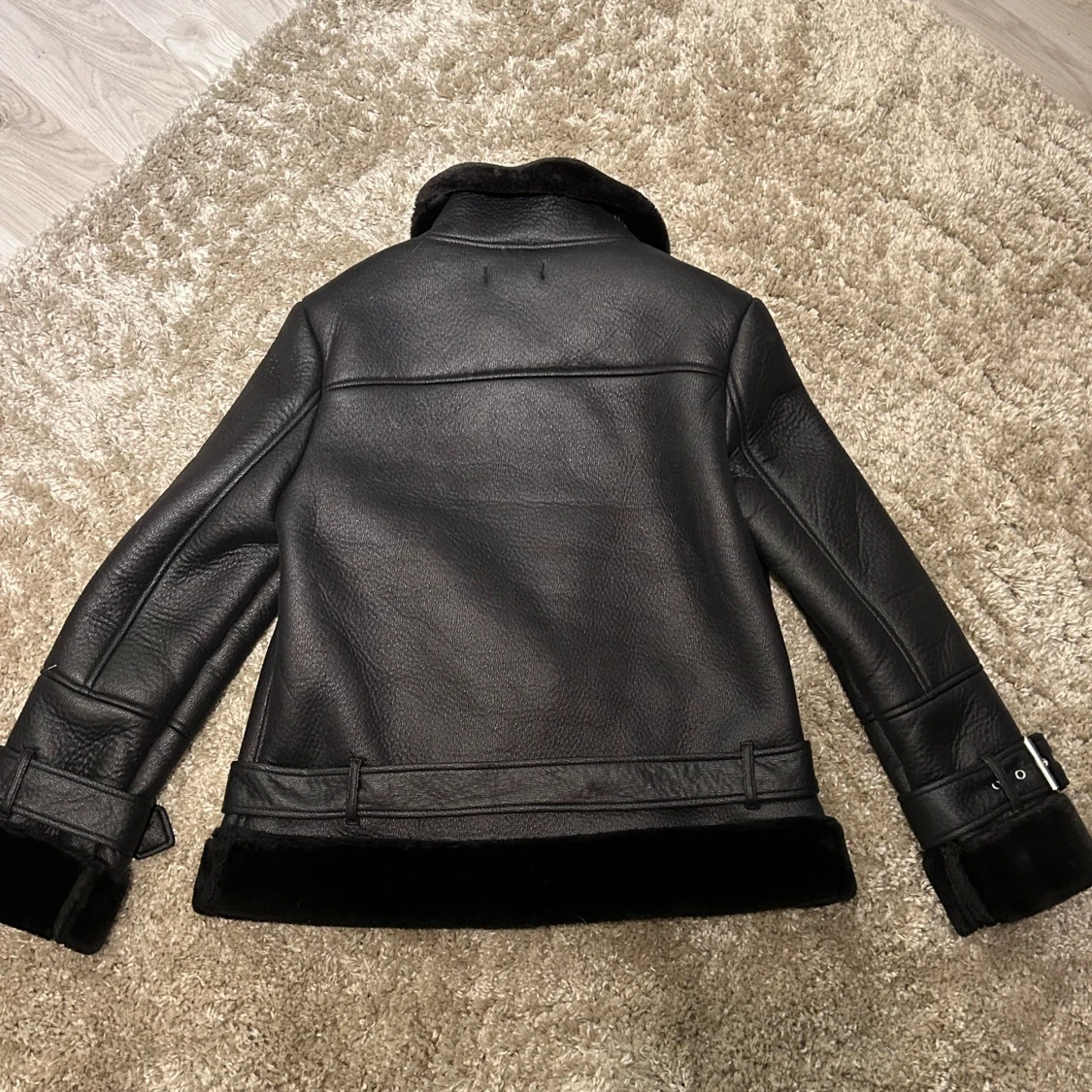 Skinnjacka med päls - 93