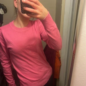 Rosa stickad tröja  - Storlek XS, Från Saint tropez, Orginal pris- 350kr