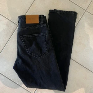 Jack&Jones  - Säljer nu dessa Jack&Jones jeans! Knappt änvända max 2 ggr. Skick 9,5/10, inga defekter eller fel på jeansen alls| nypris: 1099, mitt pris 450| priset kan diskuteras vid snabb affär