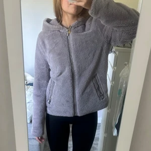 Grå teddyjacka - Jättemysig grå teddyjacka med luva💗storlek 36💖💖